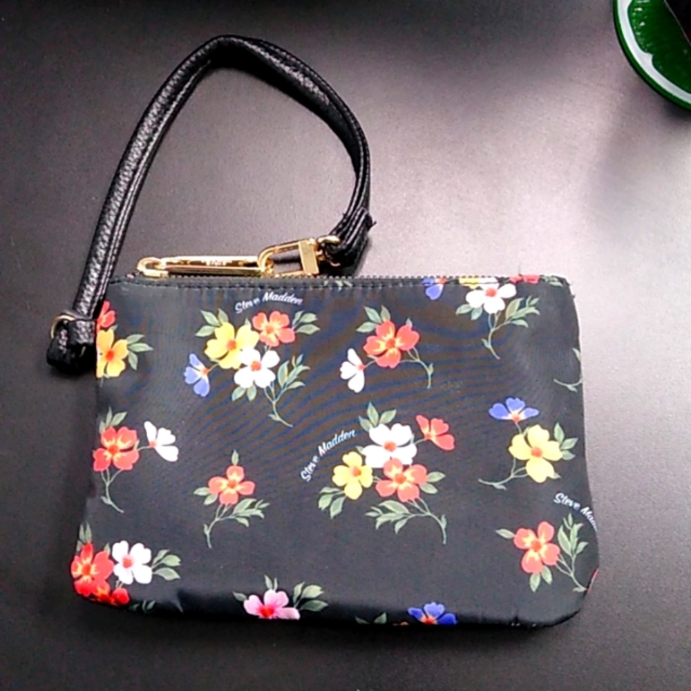 Steve Madden Floral Wristlet